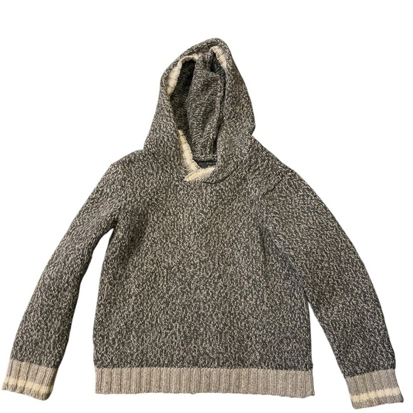 Oshkosh B’gosh kids Gray Knit Sweater size 4T - Picture 2 of 4